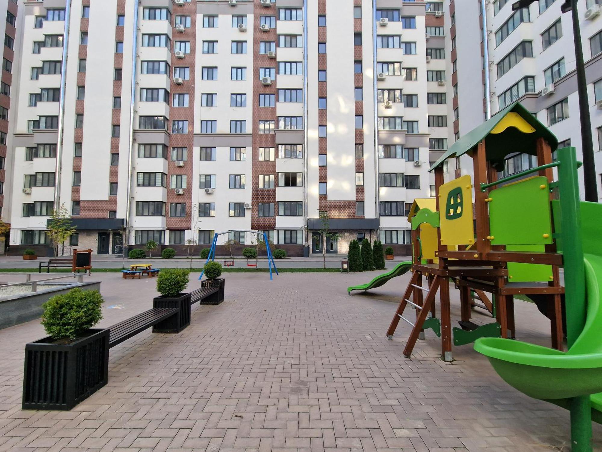 Center Candle Apartment Chisinau Exterior photo